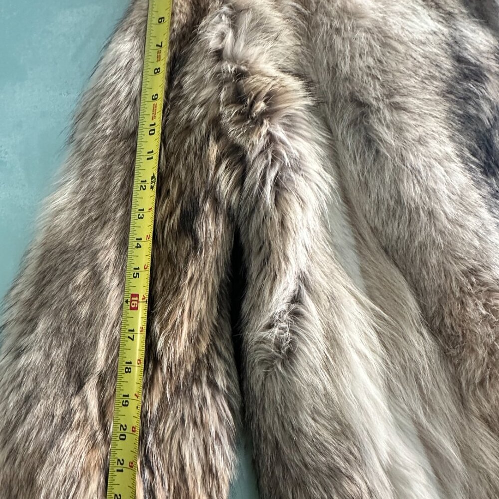 Genuine Coyote Fur Coat with Fox Trim | Vintage  – Med – Gorgeous Plush & Soft - Picture 16 of 16